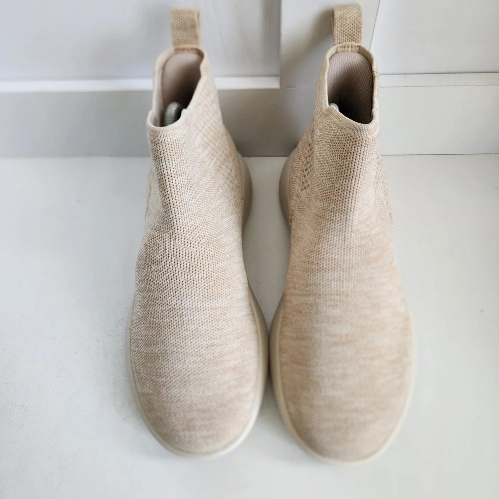 Vivaia Women 39 US 8/8.5 Knit Slip-On Round Toe Urban Boots Sand Tan Waterproof